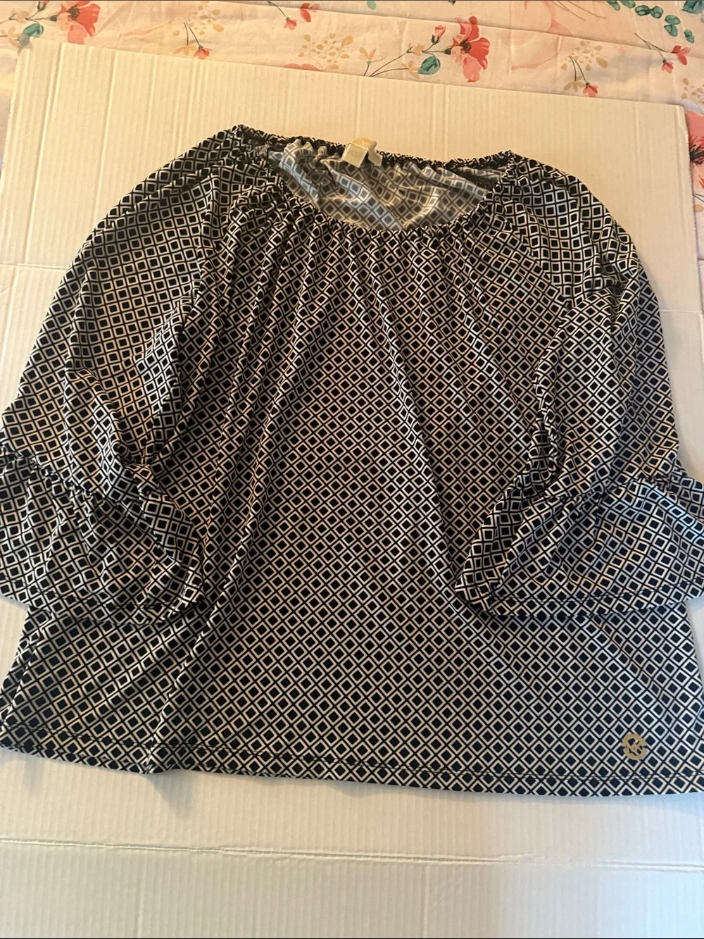 Michael Kors Women's Black & White Geometric stretch collar Long-Sleeve Top
